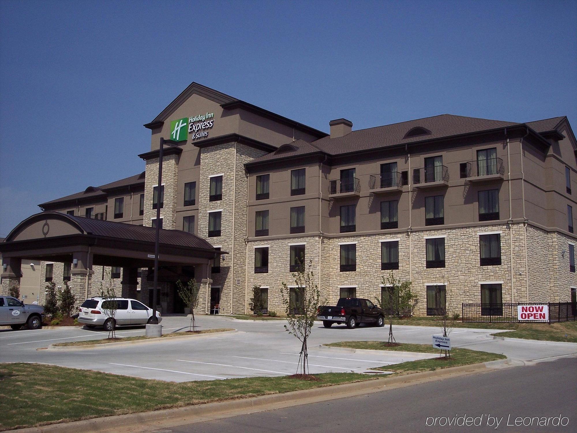 Holiday Inn Express & Suites Conway Buitenkant foto
